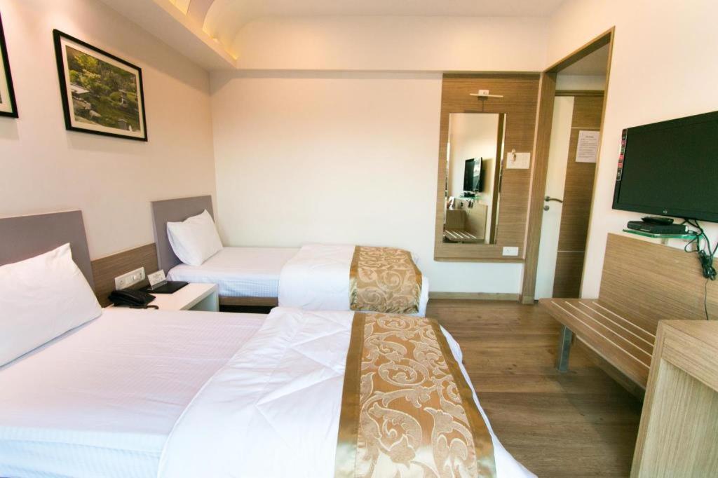 Seasons Hotel Mira-Bhayandar Exteriér fotografie